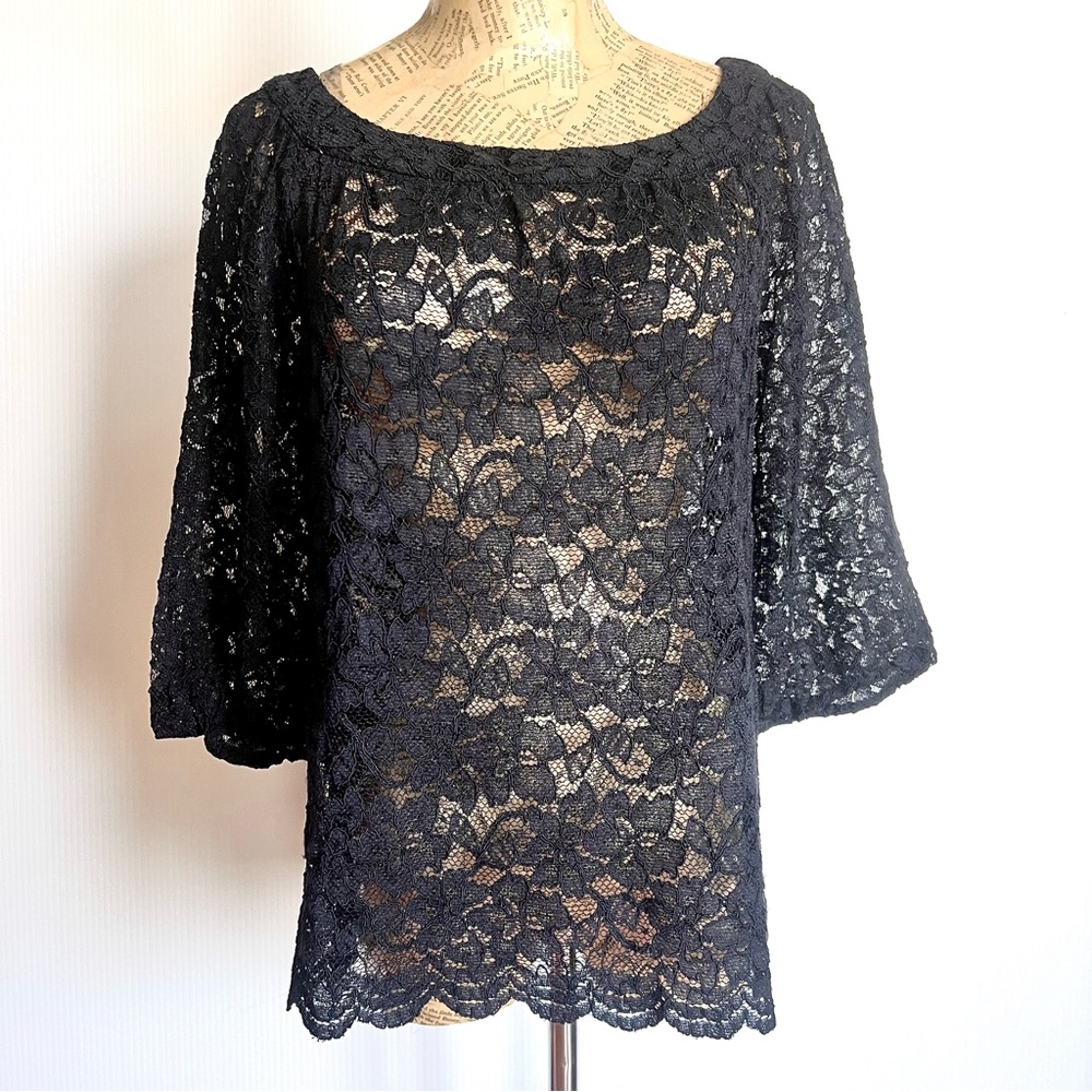 Diane Von Furstenberg off-the-shoulder black lace peasant blouse top size 6